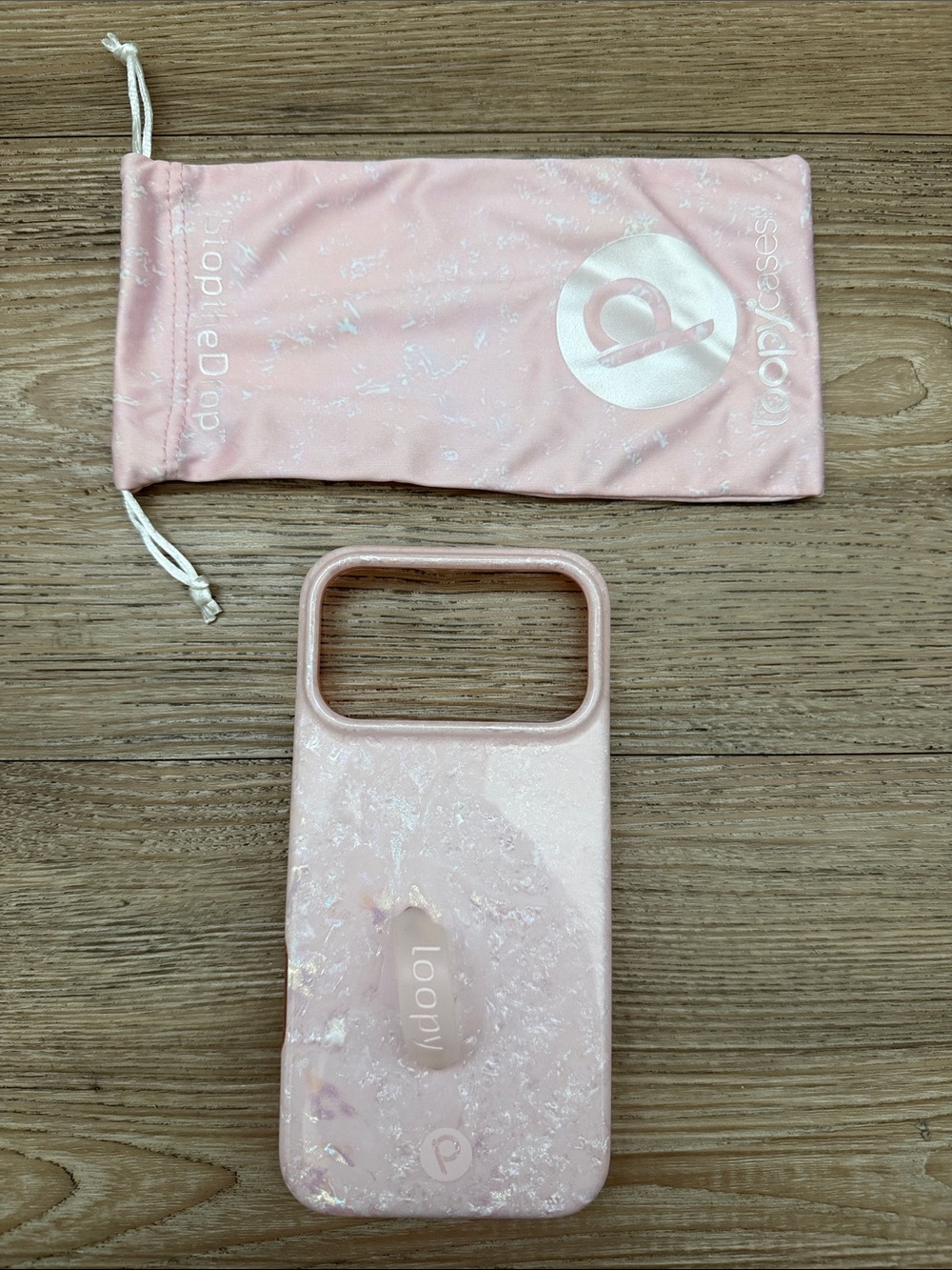iPhone 17 Pro Max Loopy Case